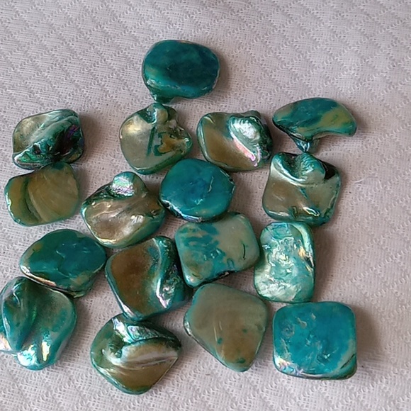 Dyed Natural Shell Beads, 17 total. FREE W Purchase - Picture 3 of 4